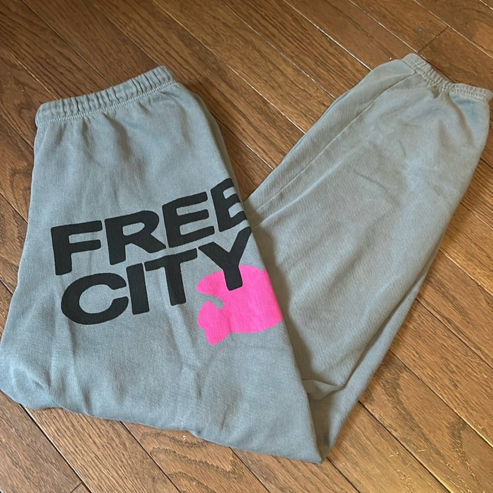 Free City Sweatpants